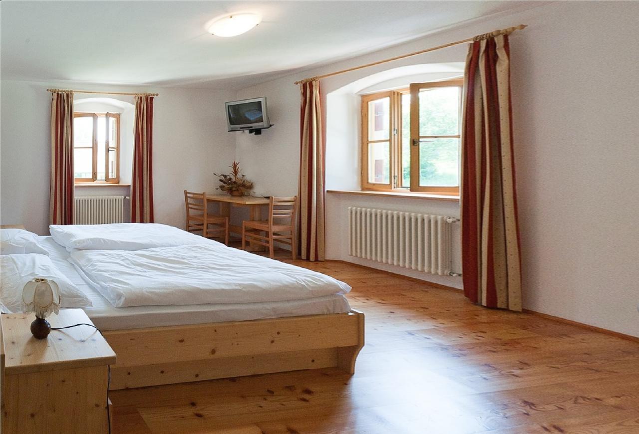 Hotel Zur Kirche Magre all' Adige Quarto foto