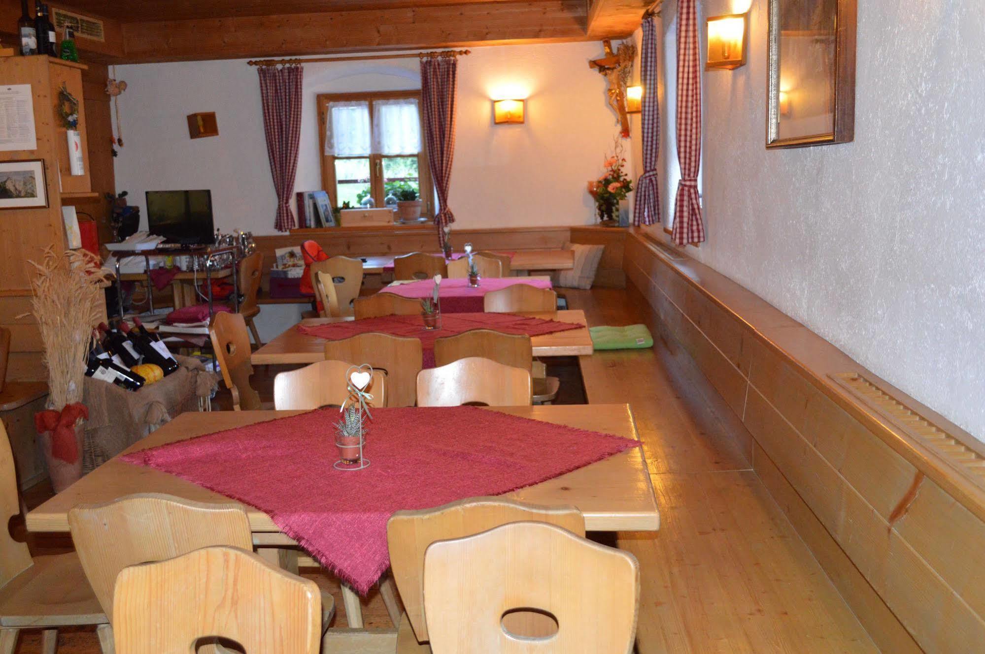 Hotel Zur Kirche Magre all' Adige Exterior foto